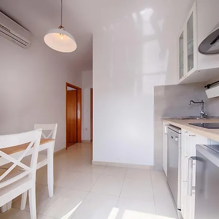 Apartments Zambarlin Komiza Exterior photo